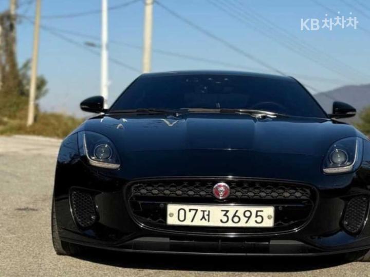 Jaguar F-Type 2.0 p300  coupe — foto 1