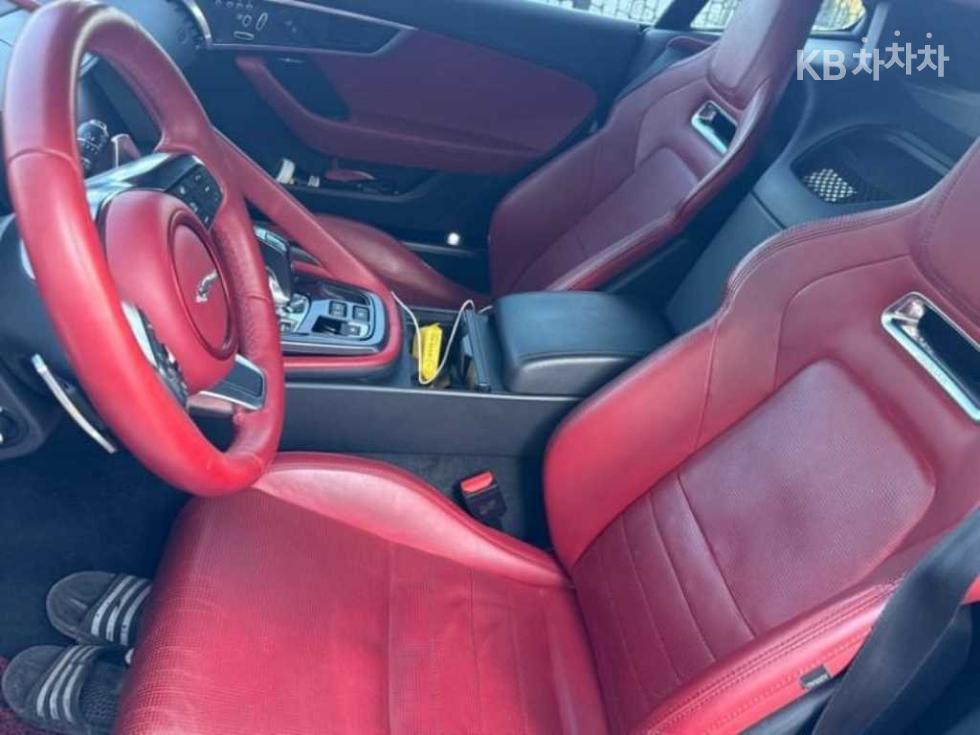 Jaguar F-Type — miniaturë 7