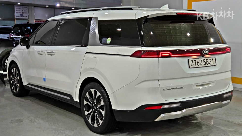 Kia Carnival — miniaturë 6