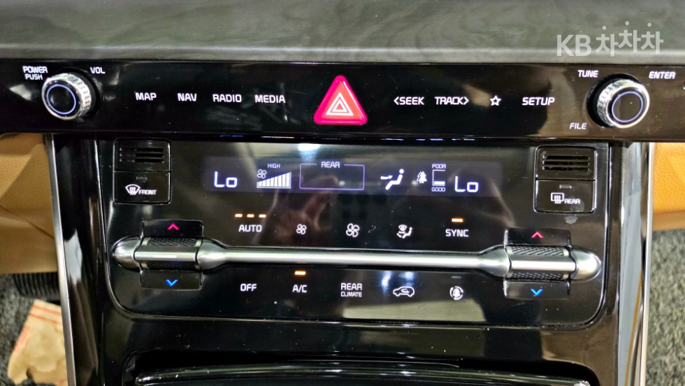 Kia Carnival — miniaturë 13