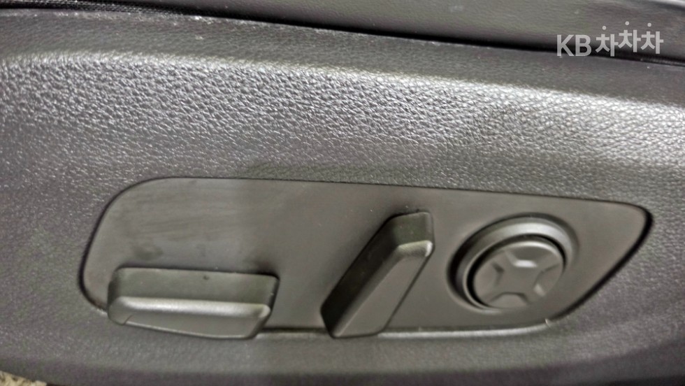 Kia Carnival — miniaturë 25