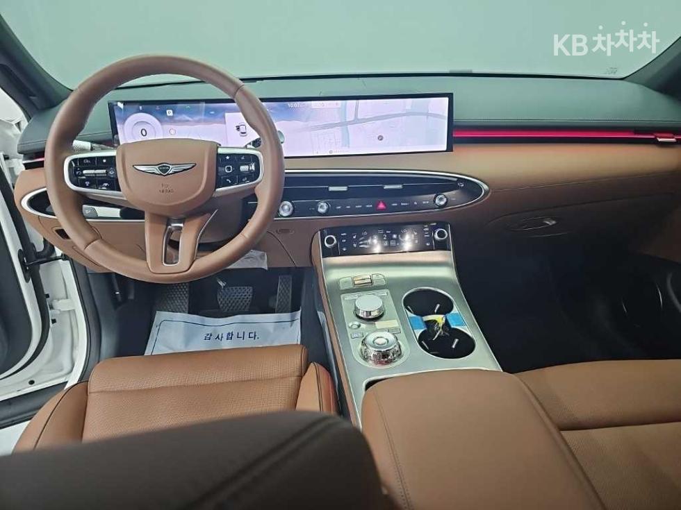 2024 Genesis GV70 photo