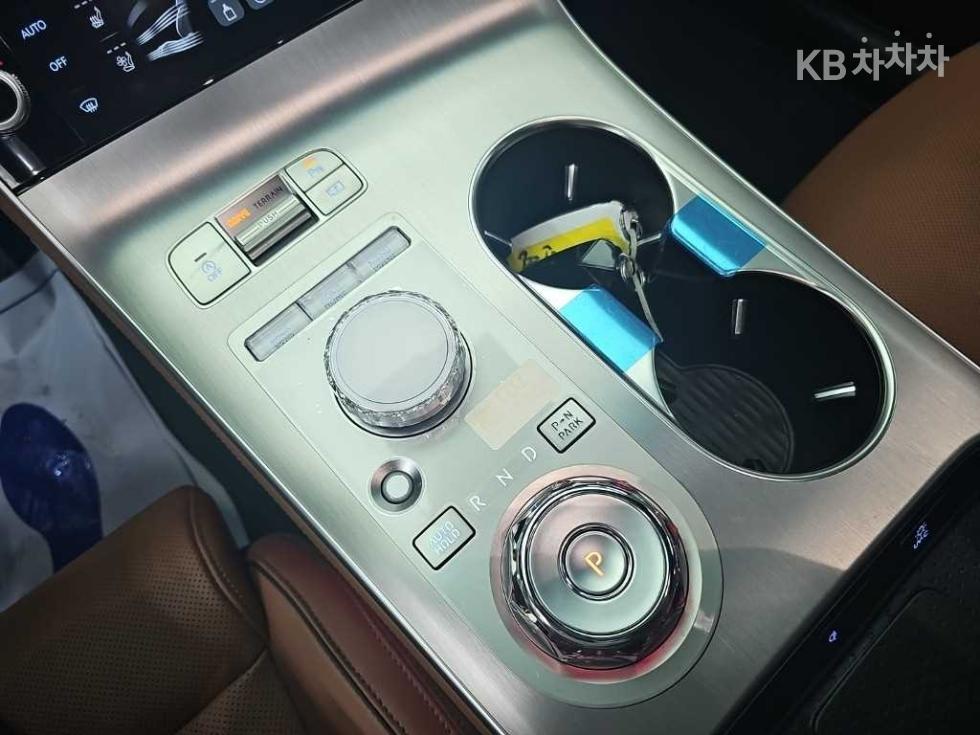 2024 Genesis GV70 photo