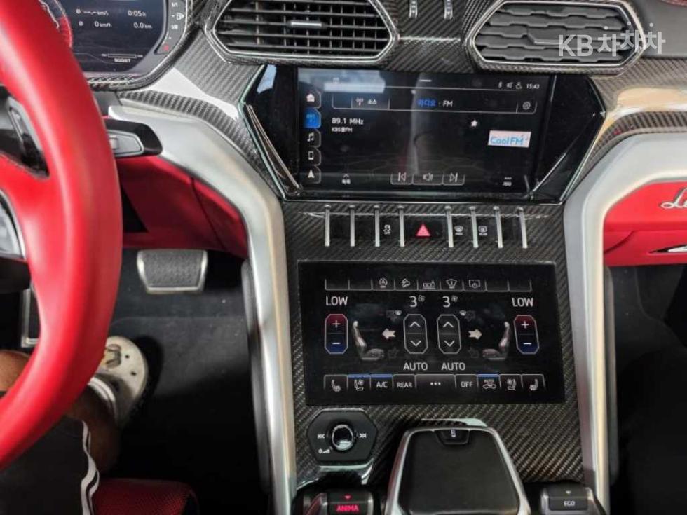 Lamborghini Urus — miniaturë 15