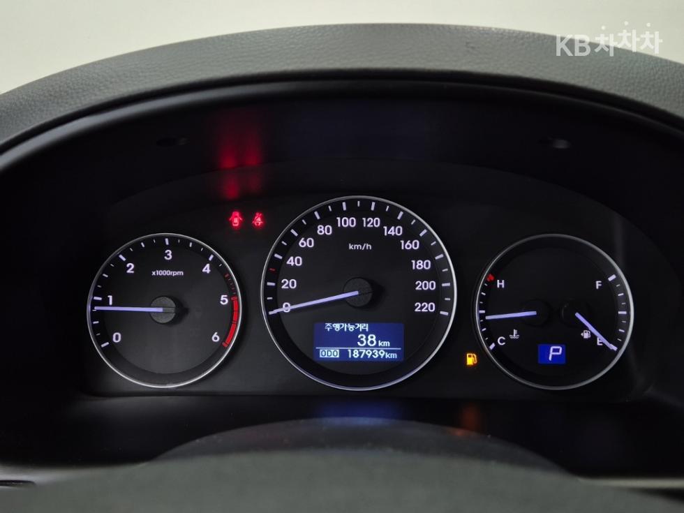 Hyundai Starex — miniaturë 6