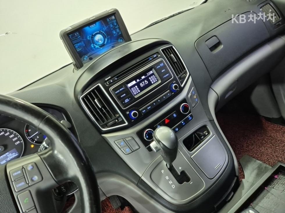 Hyundai Starex — miniaturë 10