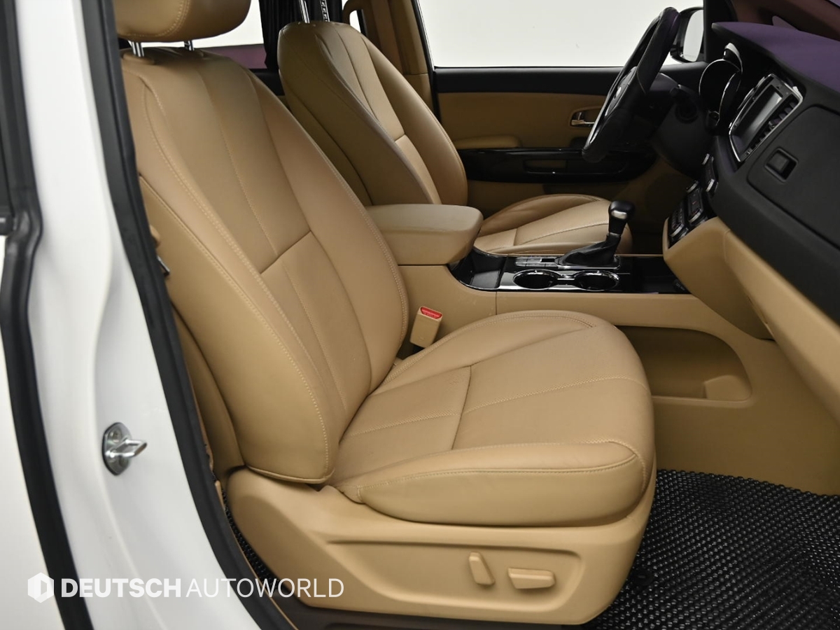 Kia Carnival — miniaturë 10