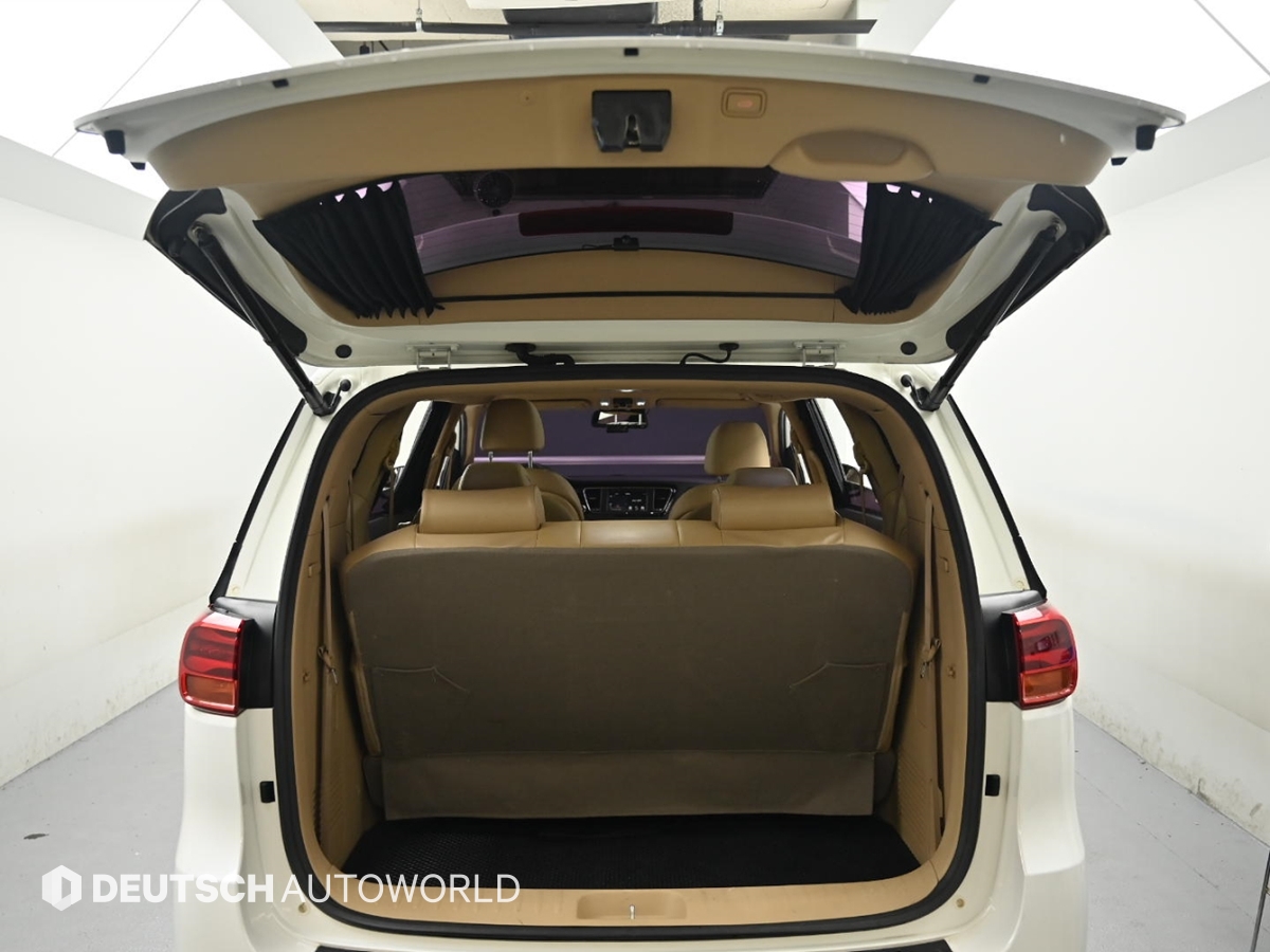 Kia Carnival — miniaturë 19