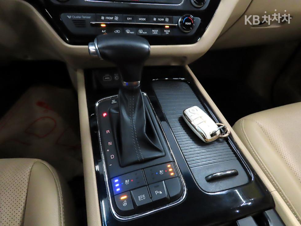 Kia Carnival — miniaturë 14