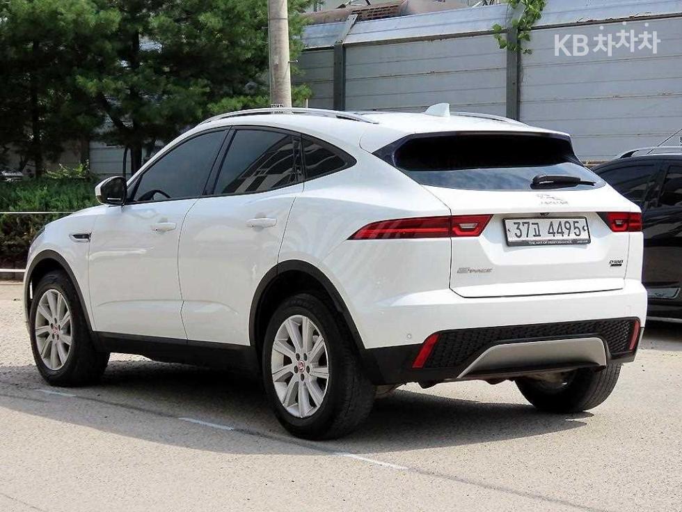 Jaguar E-Pace — miniaturë 3