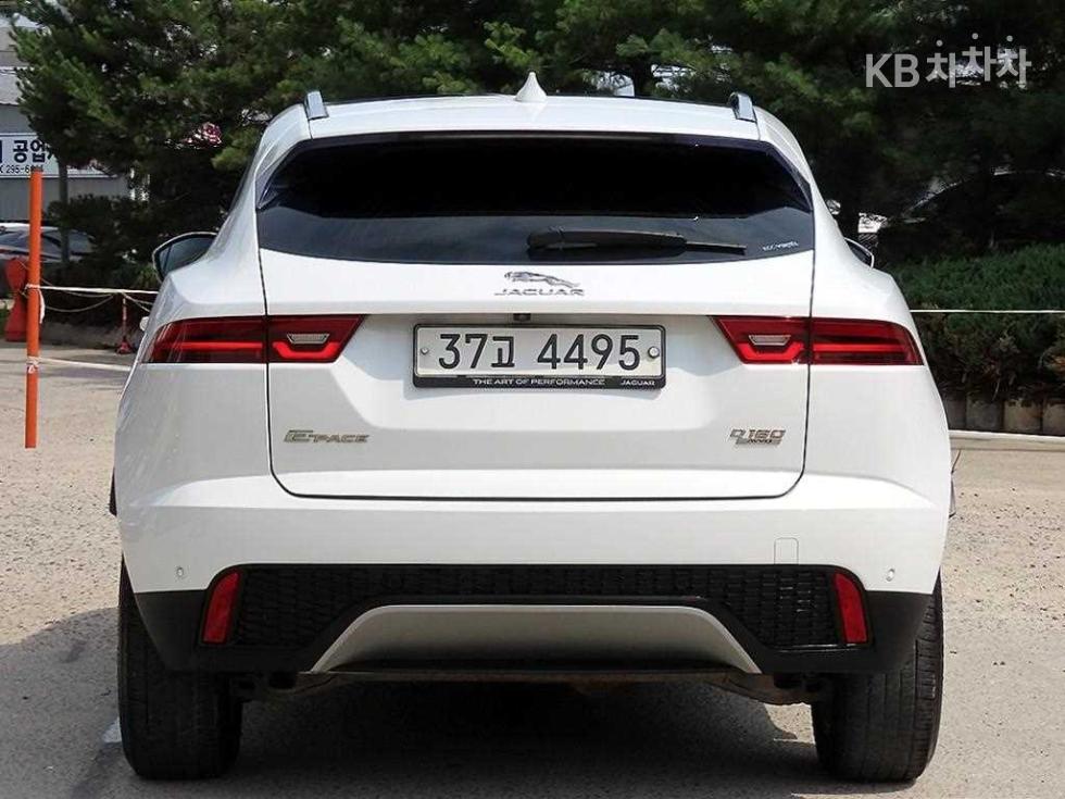Jaguar E-Pace — miniaturë 4