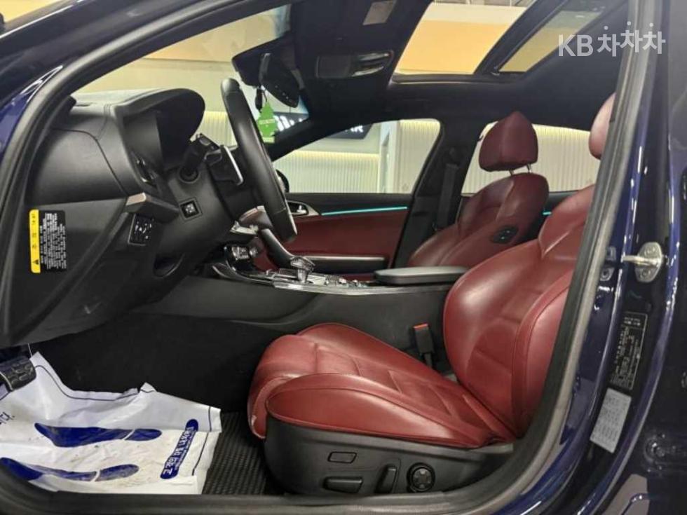 Kia Stinger — miniaturë 9
