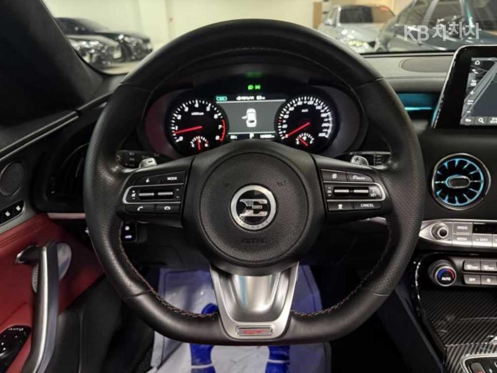 Kia Stinger — miniaturë 11