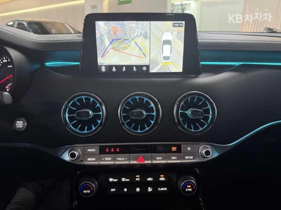 Kia Stinger — miniaturë 13
