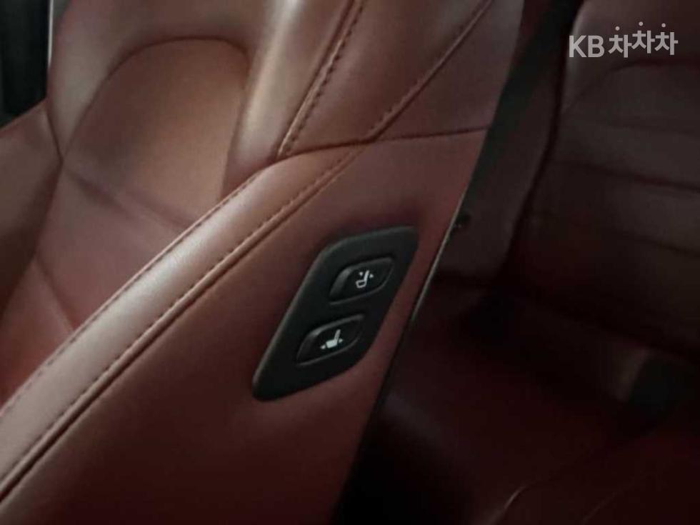 Kia Stinger — miniaturë 17