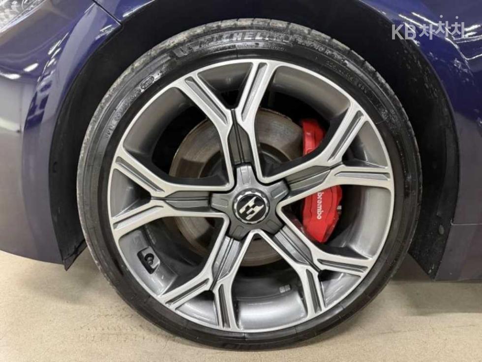 Kia Stinger — miniaturë 19