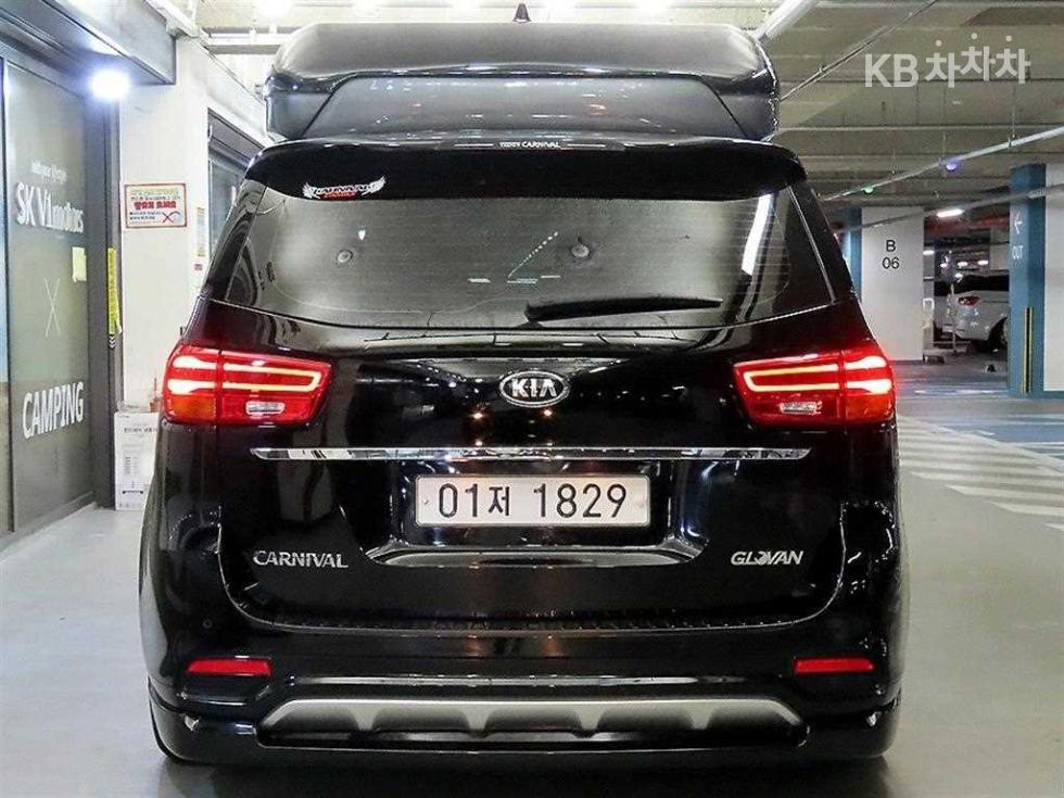 Kia Carnival — miniaturë 5