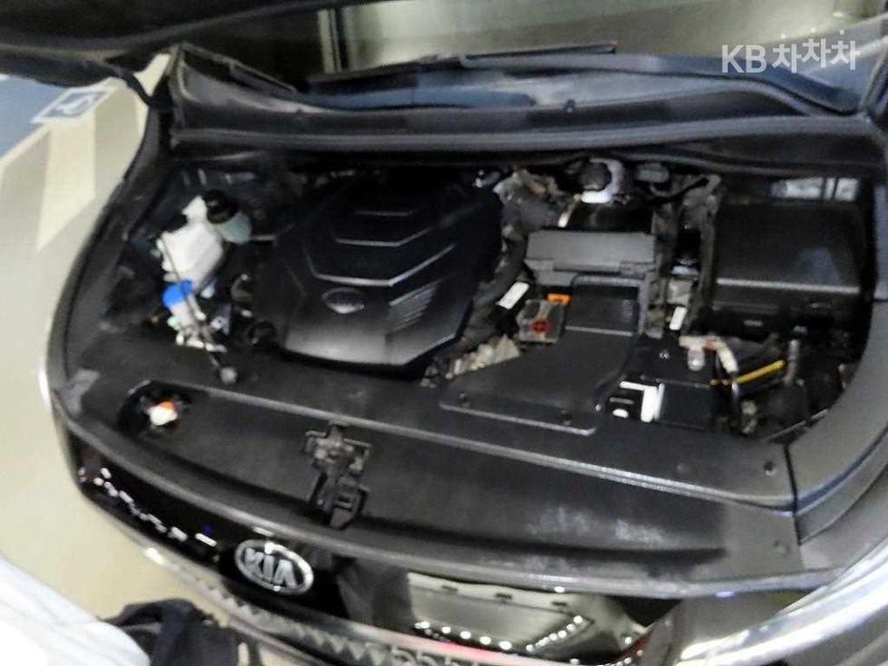 Kia Carnival — miniaturë 19