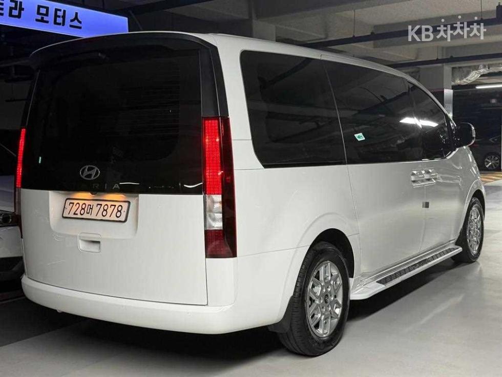 Hyundai Staria — miniaturë 4