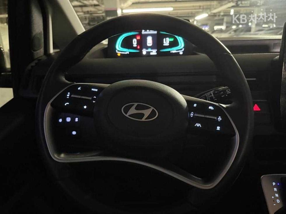 Hyundai Staria — miniaturë 11