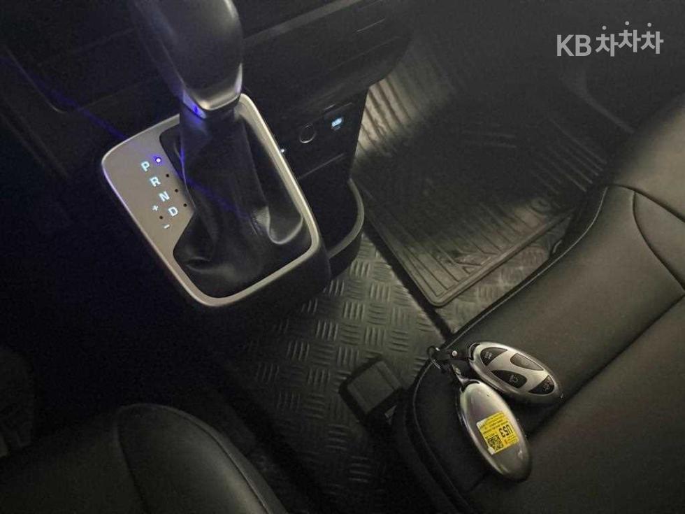 Hyundai Staria — miniaturë 15