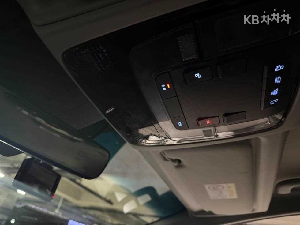 Hyundai Staria — miniaturë 18