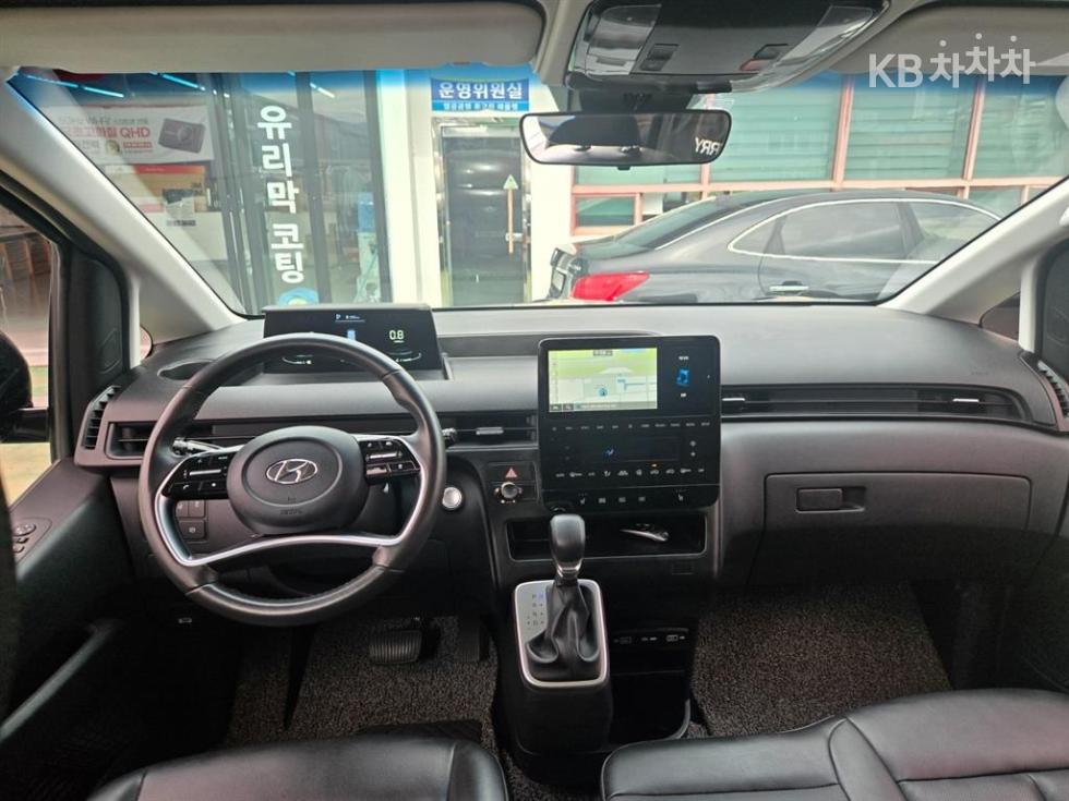 Hyundai Staria — miniaturë 7