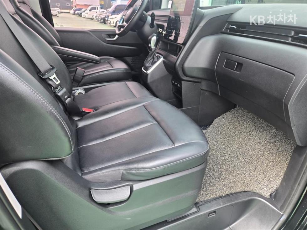 Hyundai Staria — miniaturë 12