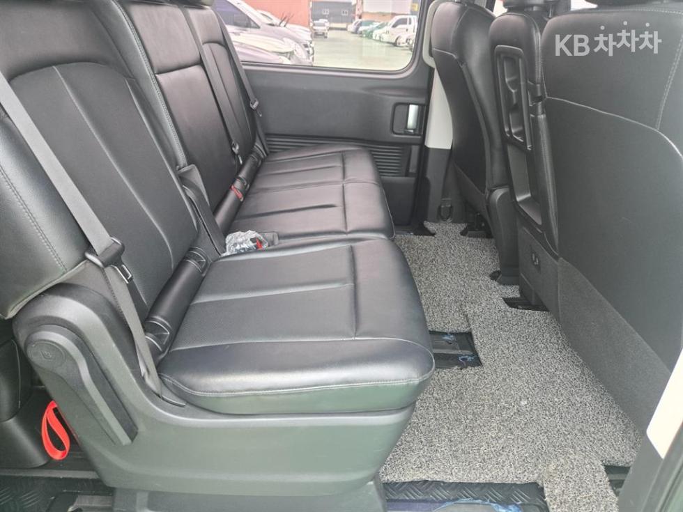 Hyundai Staria — miniaturë 13