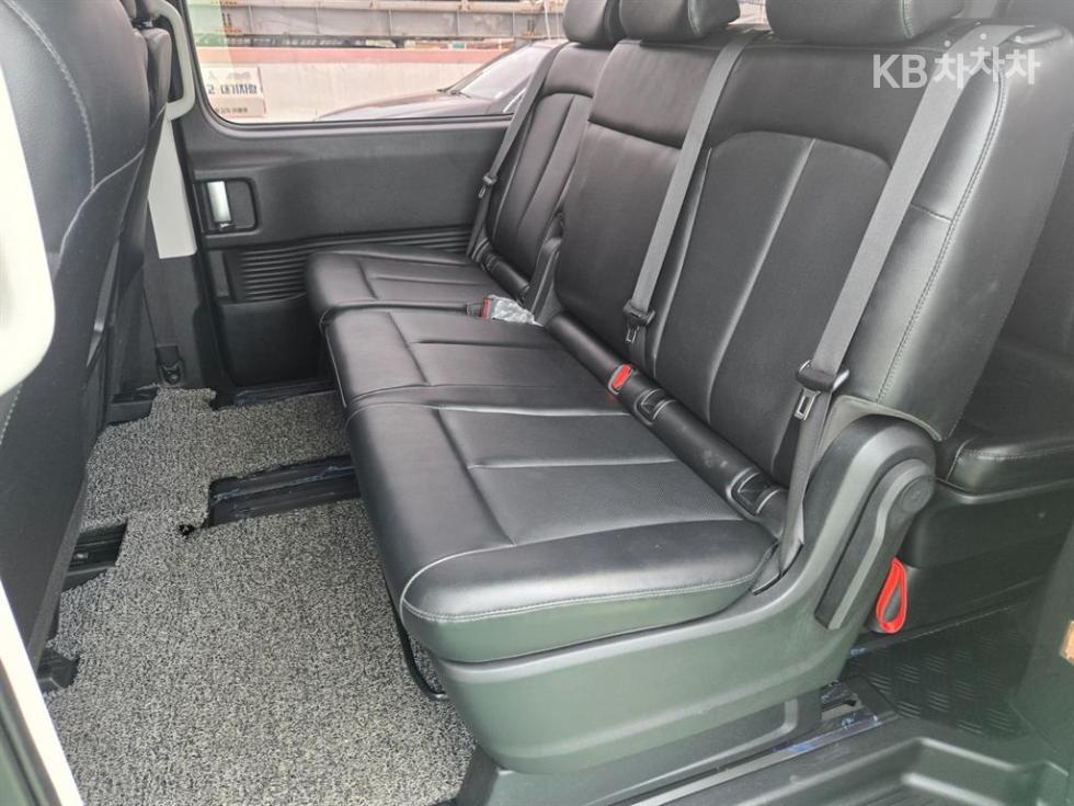 Hyundai Staria — miniaturë 14