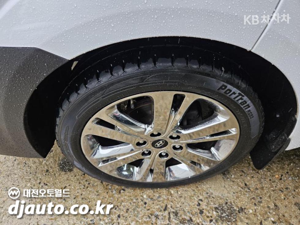 Hyundai Solati — miniaturë 20