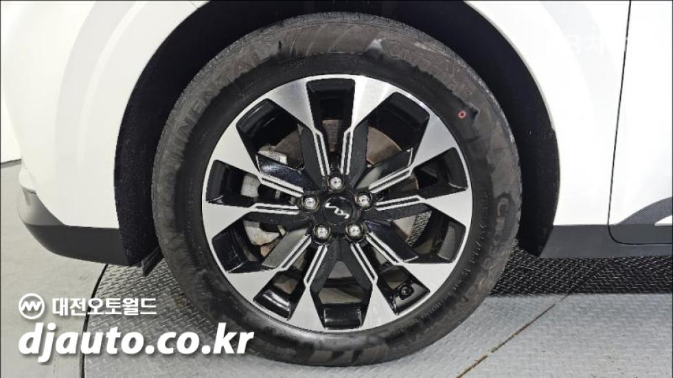 Kia Carnival — miniaturë 5