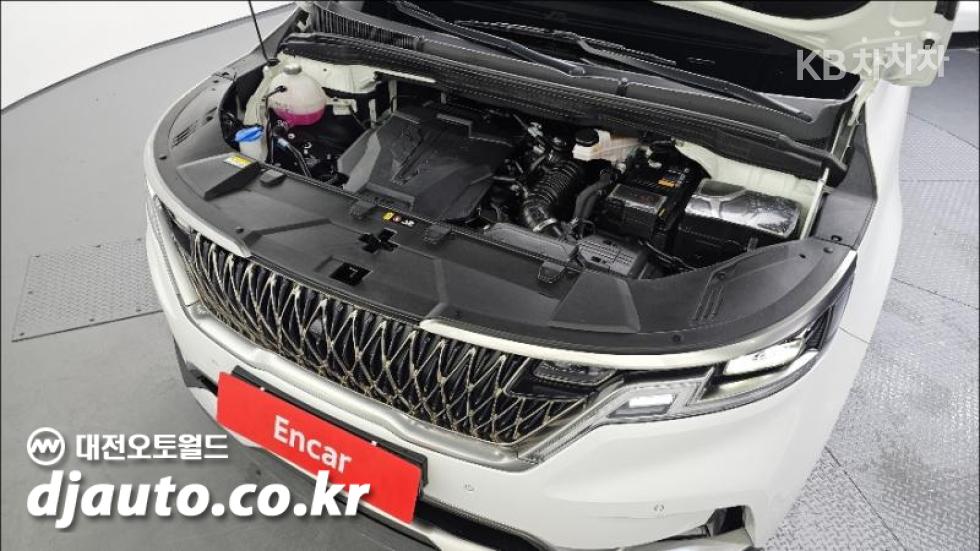 Kia Carnival — miniaturë 6