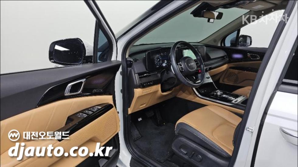 Kia Carnival — miniaturë 10