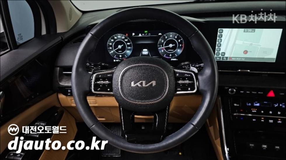 Kia Carnival — miniaturë 16