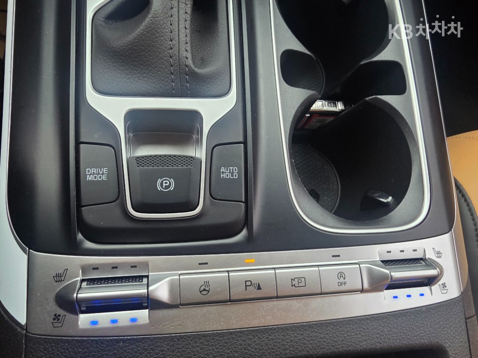 Kia Carnival — miniaturë 12