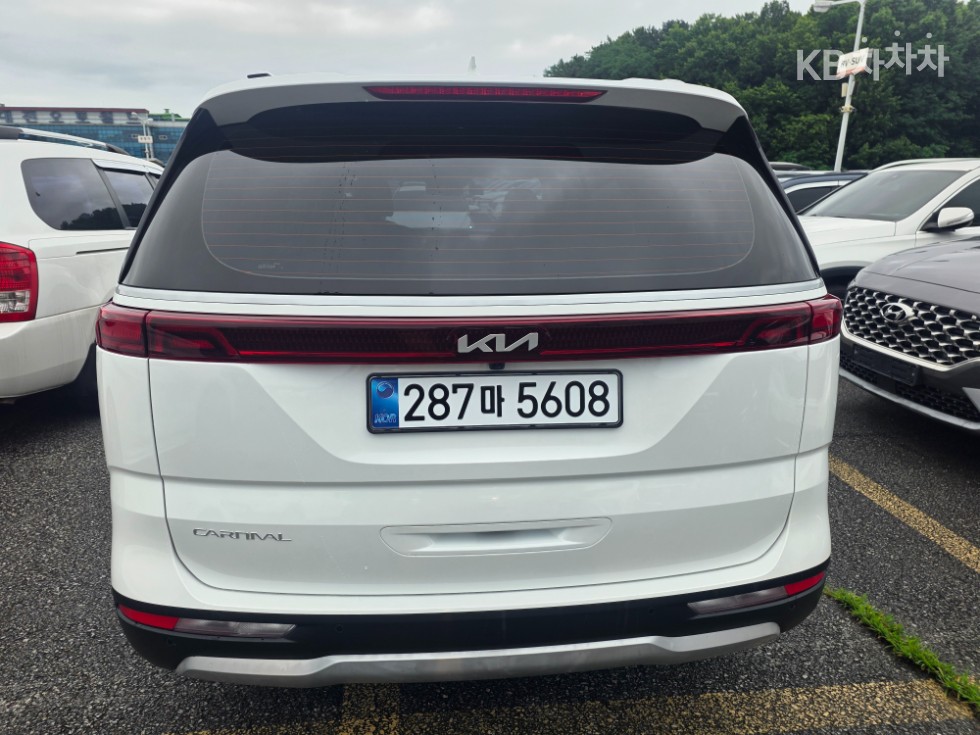 Kia Carnival — miniaturë 6