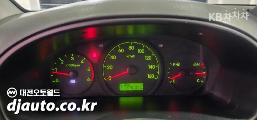 Hyundai Starex — miniaturë 7