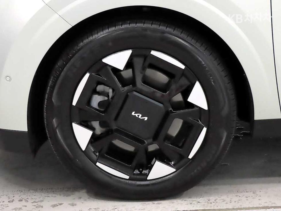 Kia Carnival — miniaturë 20