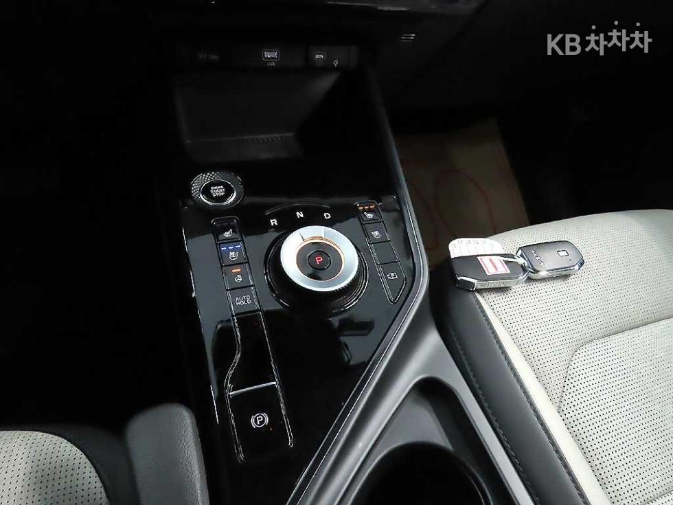 Kia Niro — miniaturë 12
