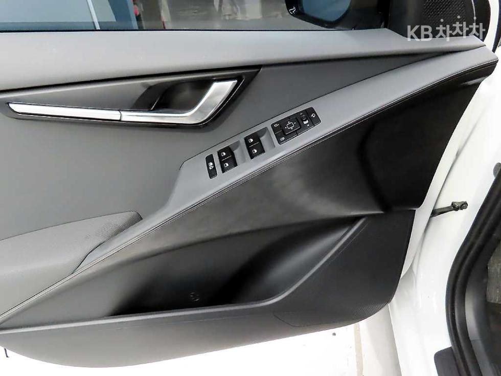 Kia Niro — miniaturë 13