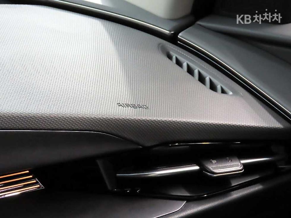 Kia Niro — miniaturë 16