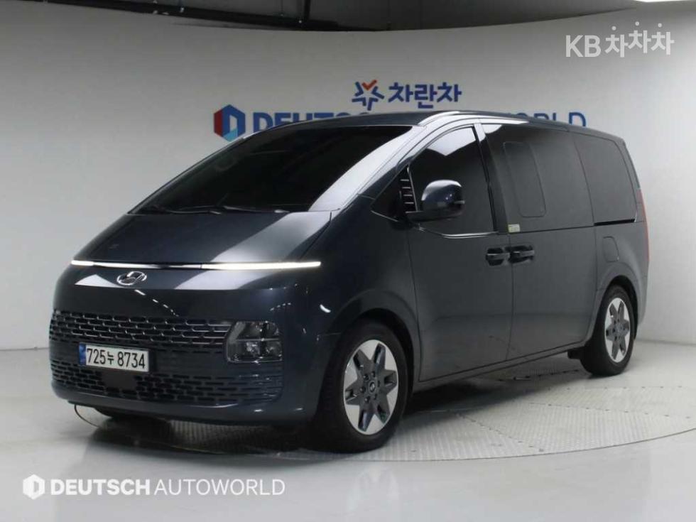 Hyundai Staria