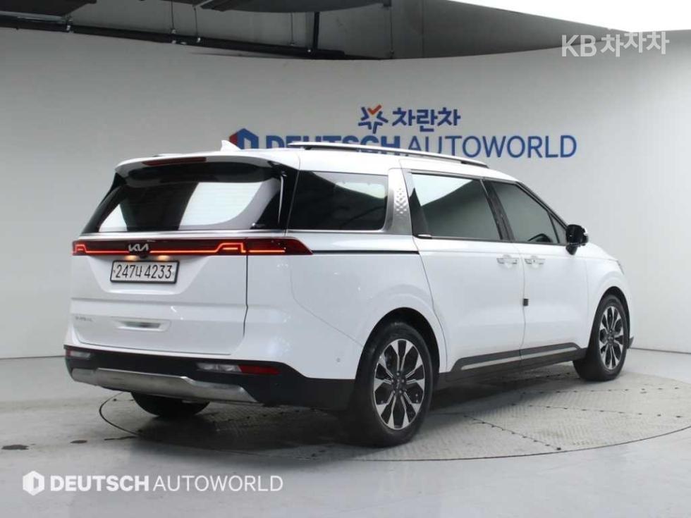 Kia Carnival — miniaturë 2