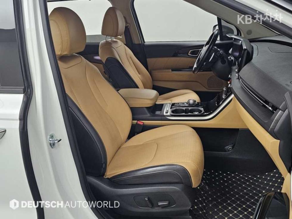 Kia Carnival — miniaturë 10