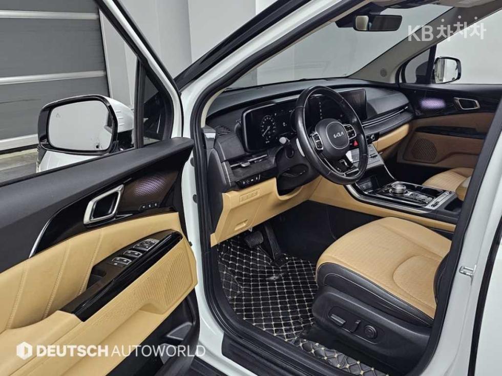 Kia Carnival — miniaturë 11