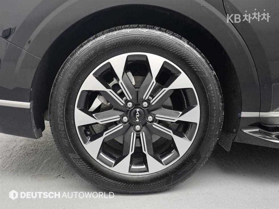 Kia Carnival — miniaturë 5