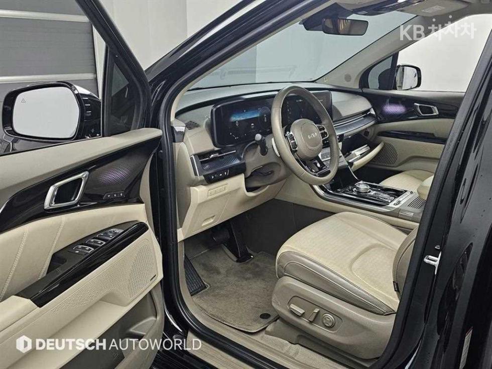 Kia Carnival — miniaturë 11