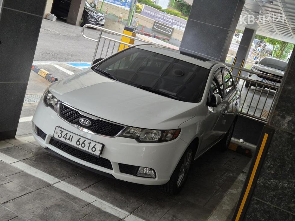 Kia Forte — miniaturë 2