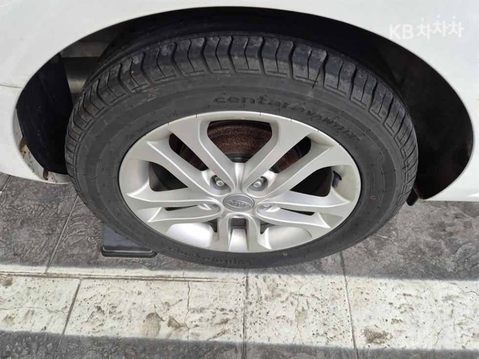 Kia Forte — miniaturë 20
